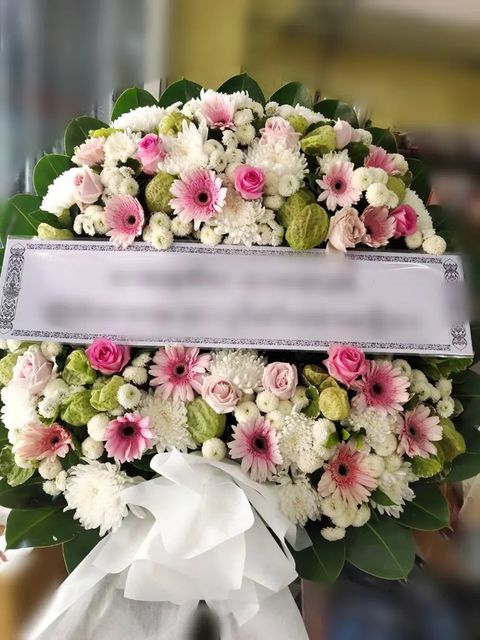 พวงหรีดกุหลาบ โทนชมพูขาวเขียว