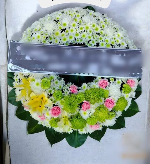 พวงหรีดลิลลี่ โทนเขียวชมพู
