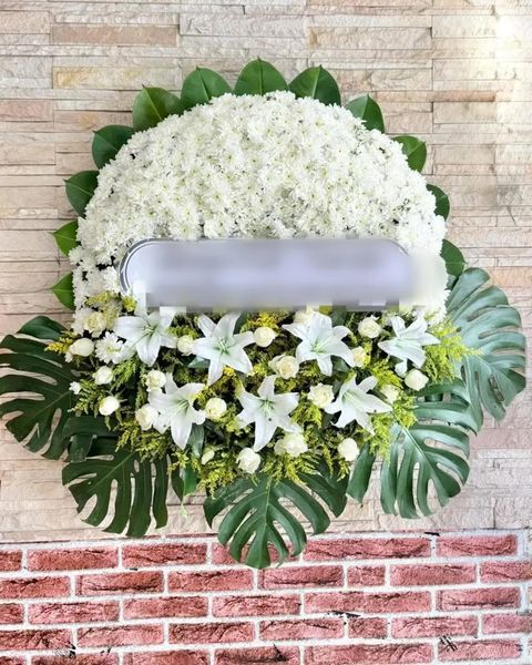 พวงหรีดลิลลี่ โทนขาวเขียว