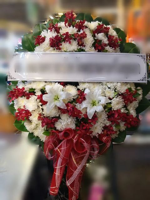 พวงหรีดกล้วยไม้ โทนแดงขาว