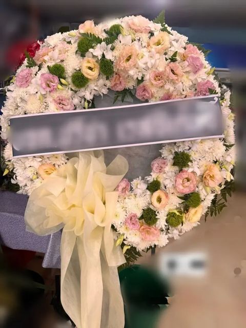 พวงหรีดกล้วยไม้ โทนชมพูขาวเหลือง