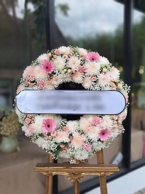 พวงหรีดกุหลาบ โทนขาวม่วงชมพู