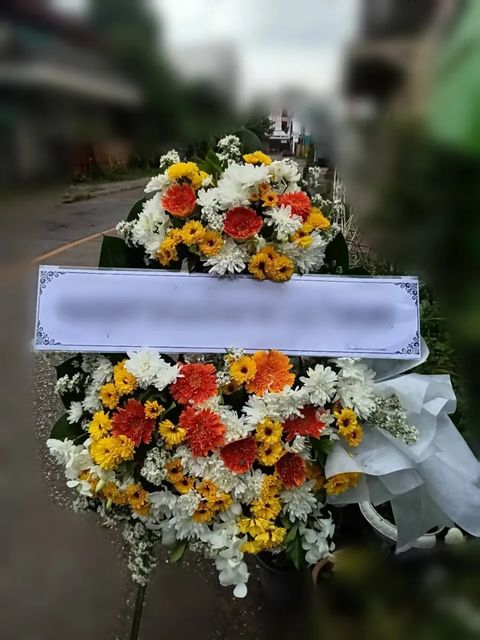 พวงหรีดกล้วยไม้ โทนส้มเหลือง