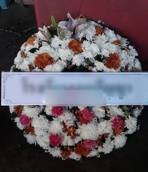 พวงหรีดลิลลี่ โทนแดงชมพู