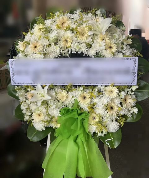 พวงหรีดกล้วยไม้ โทนเหลืองเขียว