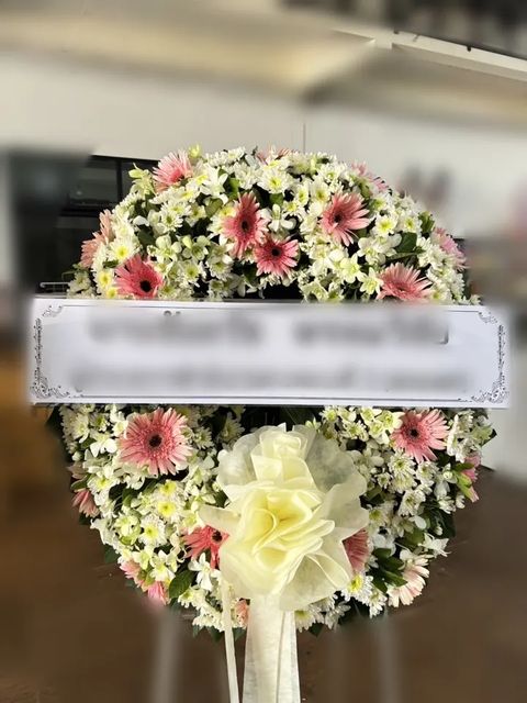พวงหรีดกล้วยไม้ โทนขาวชมพู