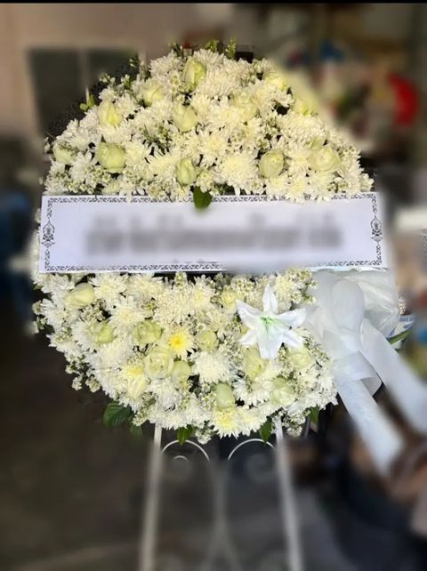 พวงหรีดลิลลี่ โทนขาวเขียว