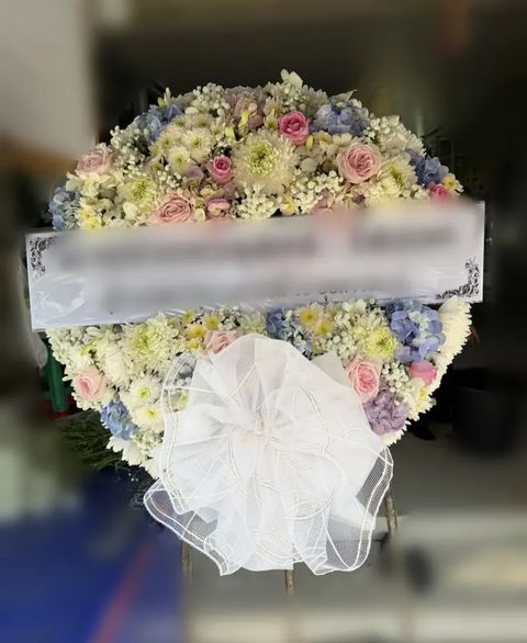 พวงหรีดกุหลาบ โทนฟ้าเขียวชมพู