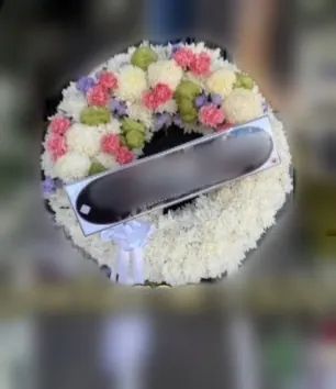 พวงหรีดคาร์เนชั่น โทนขาวฟ้าชมพู