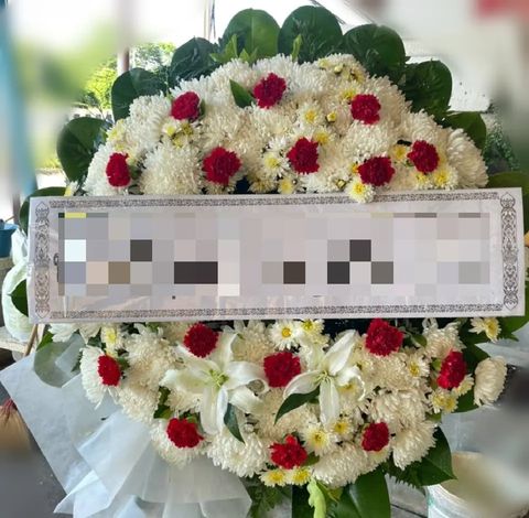 พวงหรีดลิลลี่ โทนแดงขาว