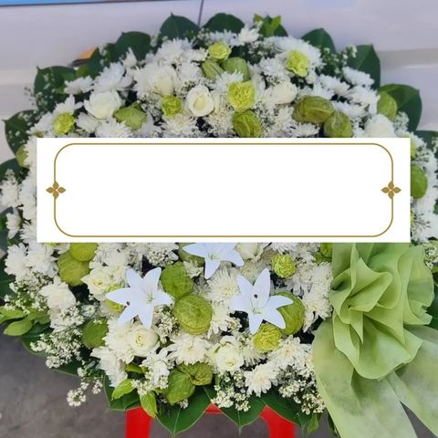 พวงหรีดลิลลี่ โทนขาวเขียว