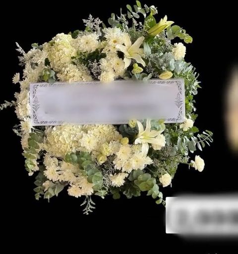 พวงหรีดลิลลี่ โทนเขียวขาว