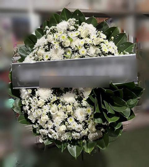 พวงหรีดกุหลาบ โทนขาวล้วน
