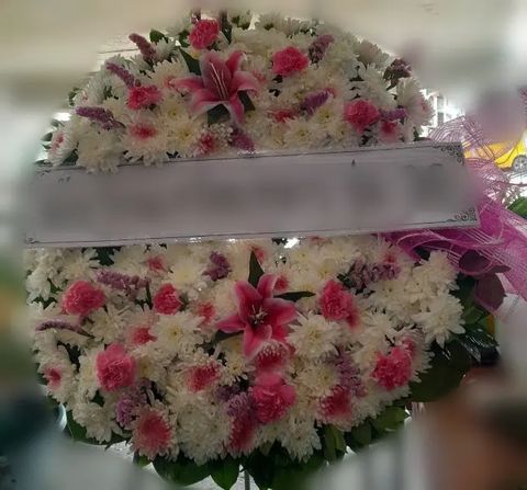 พวงหรีดลิลลี่ โทนขาวชมพู