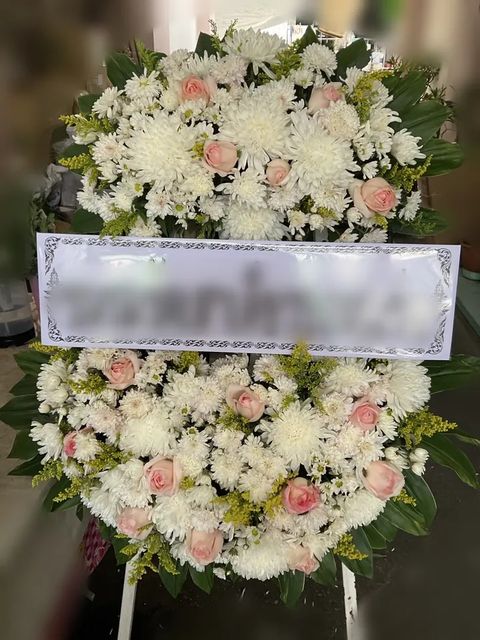 พวงหรีดกุหลาบ โทนขาวชมพูพีช