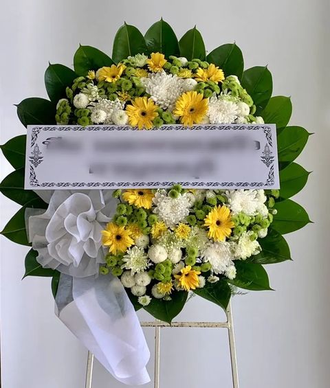 พวงหรีดเยอบีร่า โทนเหลืองเขียว