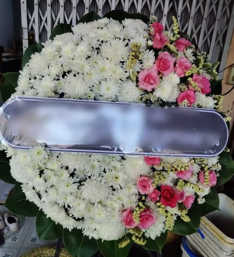 พวงหรีดกุหลาบ โทนขาวชมพู
