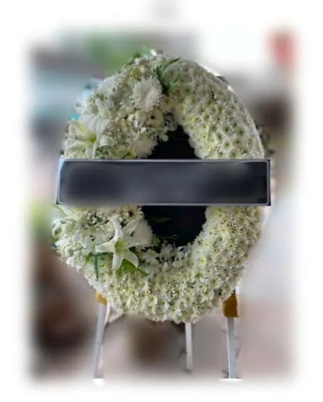 พวงหรีดลิลลี่ โทนขาวครีม