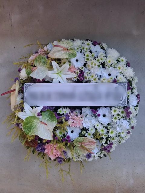 พวงหรีดลิลลี่ โทนขาวฟ้าชมพู