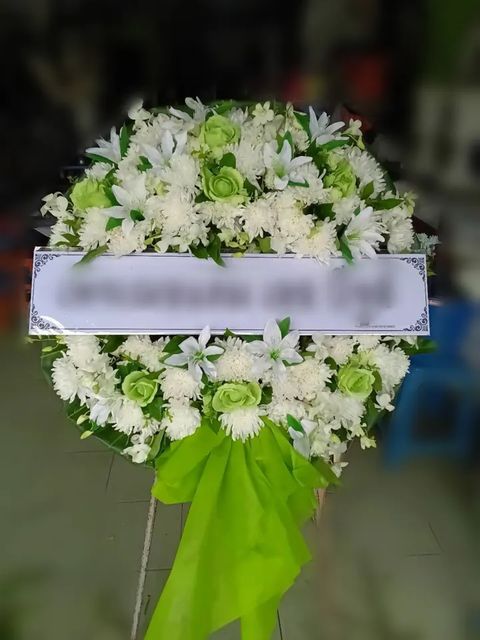พวงหรีดกล้วยไม้ โทนเขียวขาว