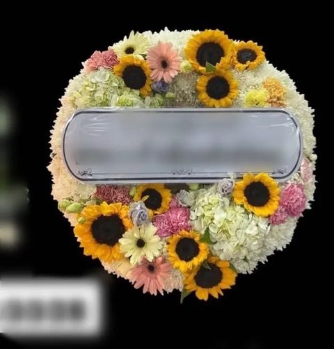 พวงหรีดไฮเดรนเยีย โทนเหลืองชมพู