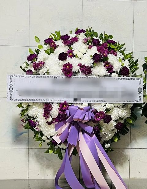 พวงหรีดคาร์เนชั่น โทนชมพูขาว