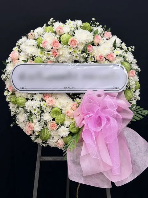 พวงหรีดกุหลาบ โทนชมพูขาวเขียว