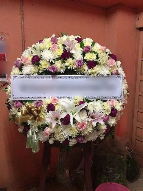 พวงหรีดลิลลี่ โทนขาวชมพูม่วง