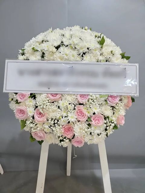 พวงหรีดกุหลาบ โทนขาวชมพู