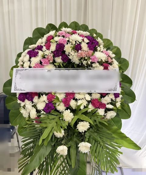พวงหรีดคาร์เนชั่น โทนม่วงชมพูขาว