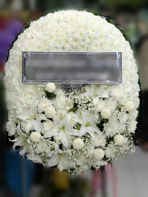 พวงหรีดลิลลี่ โทนเขียวขาว