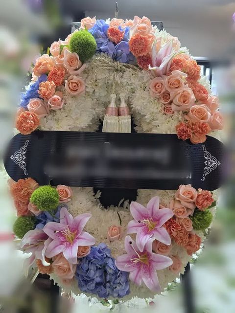 พวงหรีดกุหลาบ โทนส้มชมพูฟ้า