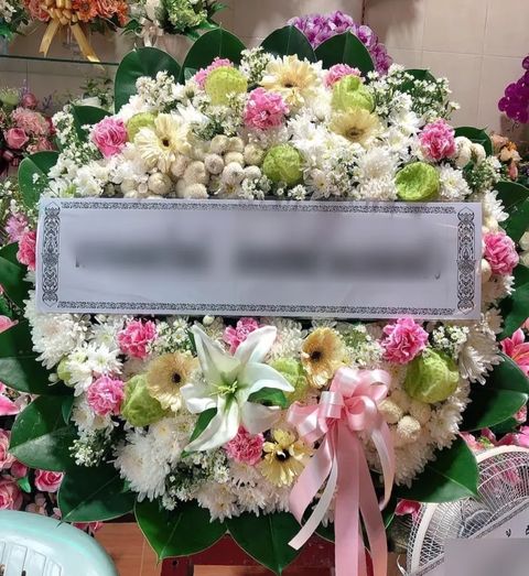 พวงหรีดลิลลี่ โทนเหลืองชมพูขาว