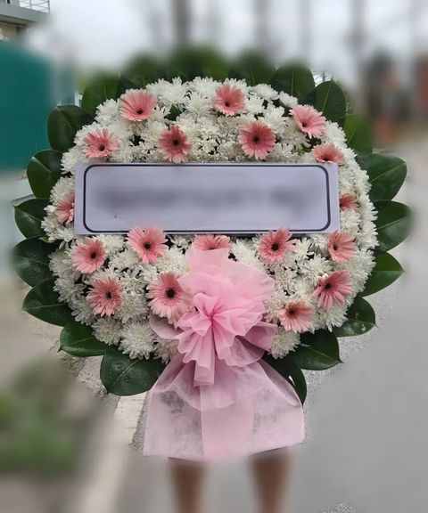 พวงหรีดเยอบีร่า โทนขาวชมพู
