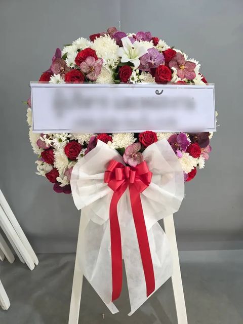 พวงหรีดกล้วยไม้ โทนแดงม่วง