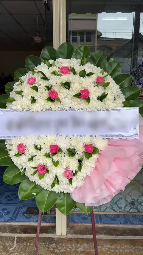 พวงหรีดคาร์เนชั่น โทนขาวชมพู