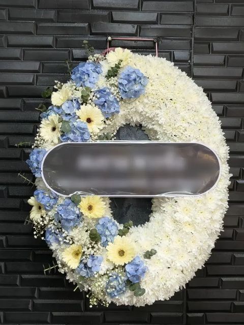 พวงหรีดไฮเดรนเยีย โทนฟ้าขาว