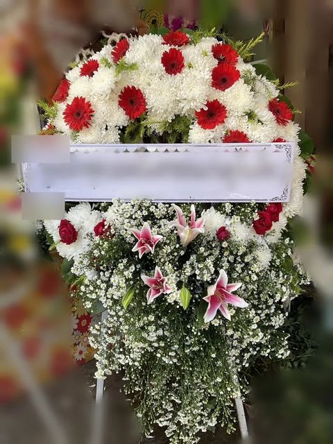พวงหรีดลิลลี่ โทนชมพูแดงขาว