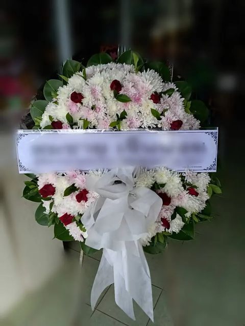 พวงหรีดกุหลาบ โทนขาวชมพู