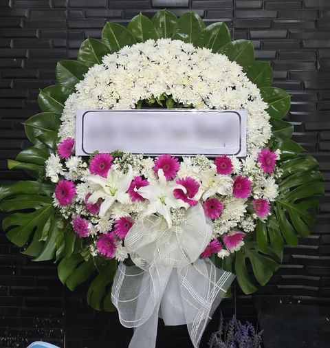 พวงหรีดลิลลี่ โทนขาวล้วน
