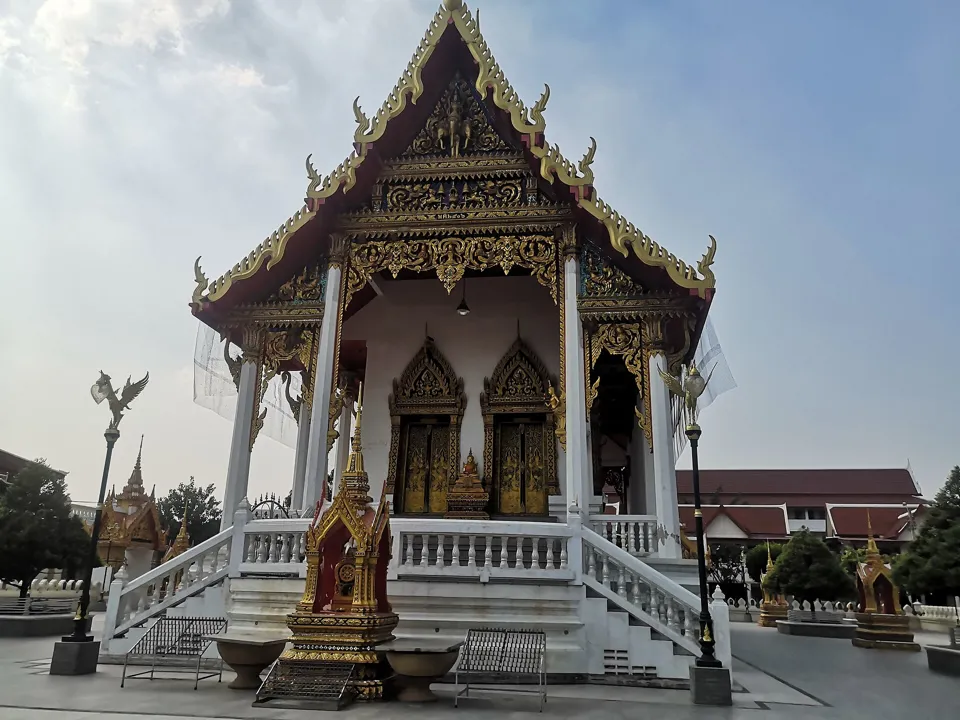 อุโบสถวัดชัยฉิมพลี เขตภาษีเจริญ กรุงเทพมหานคร