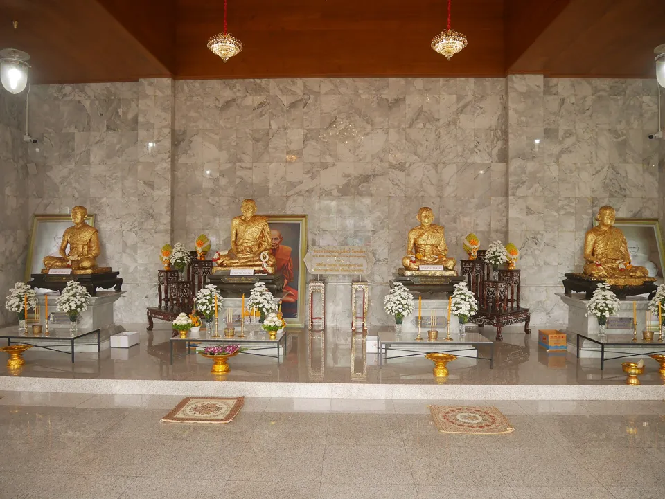 ภายในอาคาร วัดหนัง เขตจอมทอง กรุงเทพมหานคร